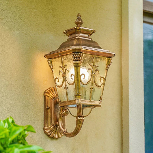 Auno Victorian Outdoor Wall Lantern