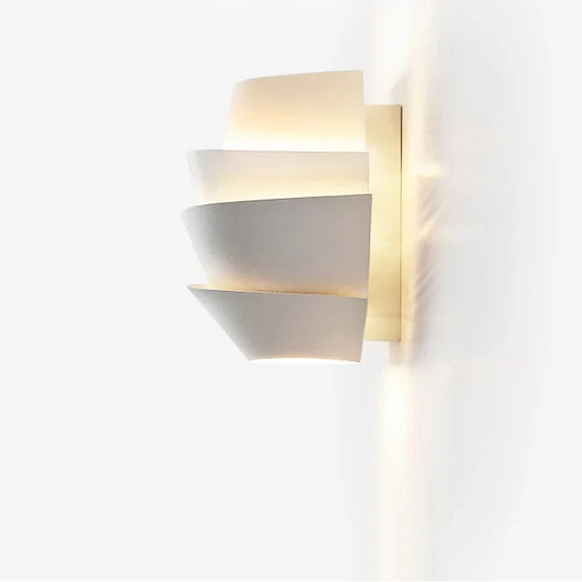 Bedi Pinecone Wall Light